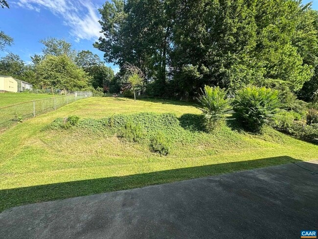 219 Old Lynchburg Rd in Charlottesville, VA - Building Photo - Building Photo