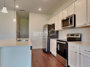 22410 Bellini Cir in Land O Lakes, FL - Foto de edificio - Building Photo