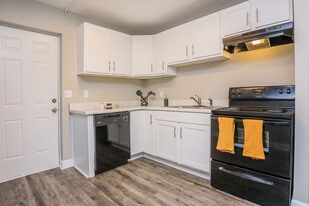 Retreat at the Park in Anderson, SC - Building Photo