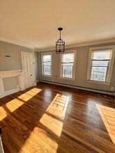 149 Van Horne St, Unit 1 in Jersey City, NJ - Building Photo - Building Photo