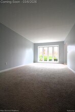 6895 Indian Creek Dr in West Bloomfield Township, MI - Building Photo - Building Photo