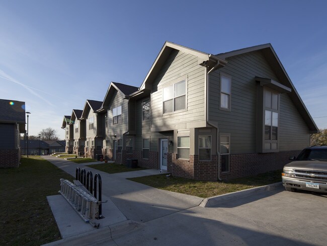 Southern Meadows Homes in Des Moines, IA - Building Photo - Building Photo