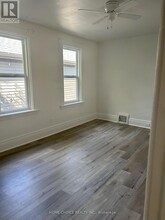 2-82 MAPLE St in St Catharines, ON - Building Photo - Building Photo