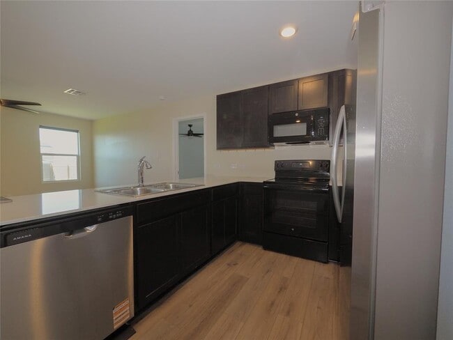 216 All American Wy in Jarrell, TX - Building Photo - Building Photo