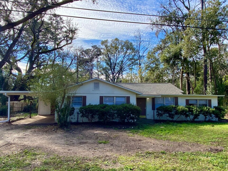 3511 Shirley Dr in Tallahassee, FL - Building Photo