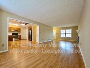 1863 Timber Creek Dr in Lexington, KY - Building Photo - Building Photo