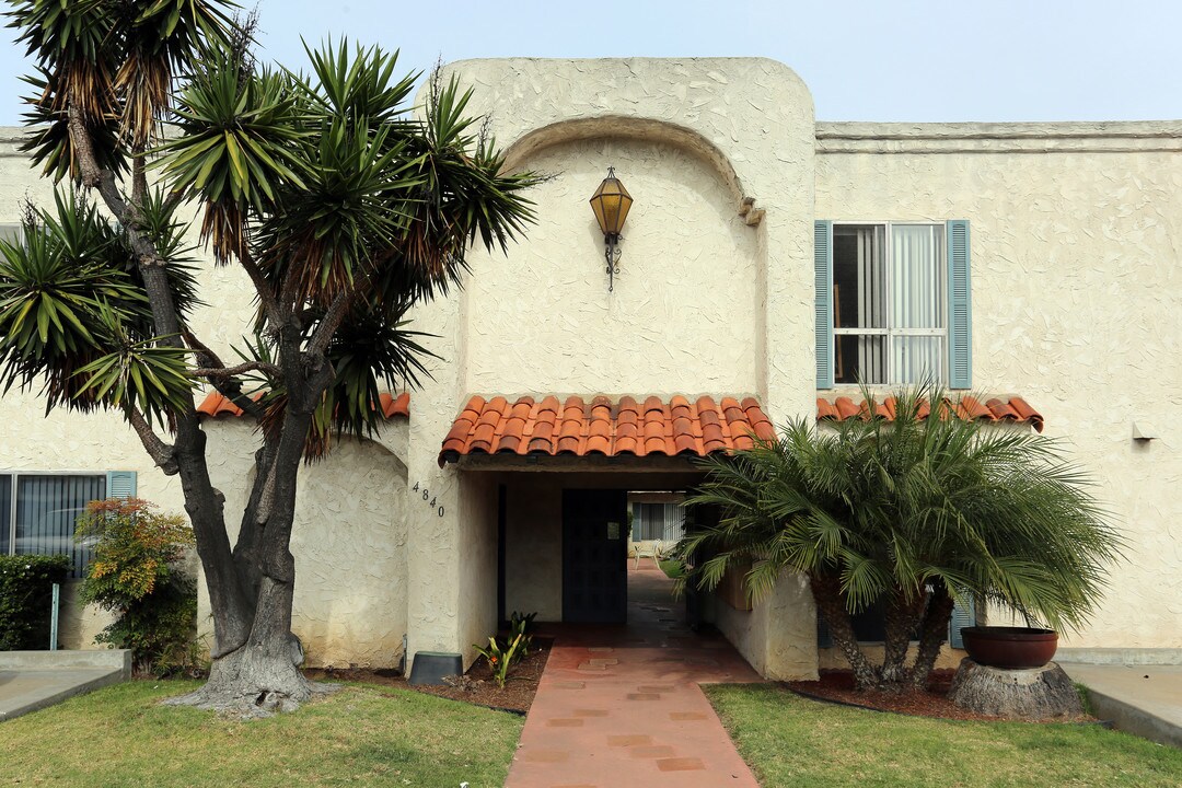 Villa Del Monica Apartment in San Diego, CA - Foto de edificio