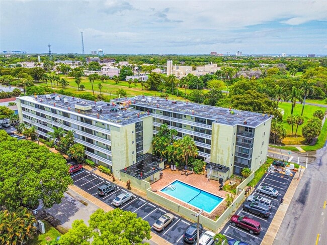 1425 Arthur St in Hollywood, FL - Building Photo - Building Photo