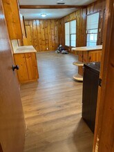 211 E 3rd St in Keene, TX - Building Photo - Building Photo