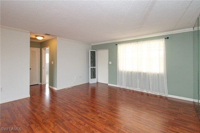 property at 729 Palm View Dr
