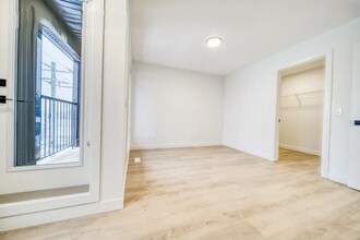 2210-2249 49 Ave SW in Calgary, AB - Building Photo - Building Photo