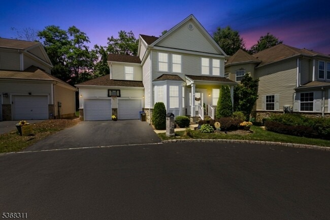 112 Overhill Dr in Sayreville, NJ - Building Photo - Building Photo