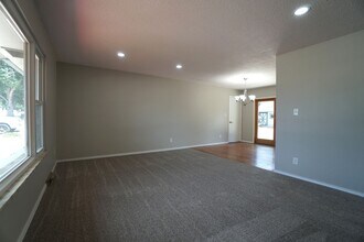 5007 Alta Loma Rd in Colorado Springs, CO - Building Photo - Building Photo