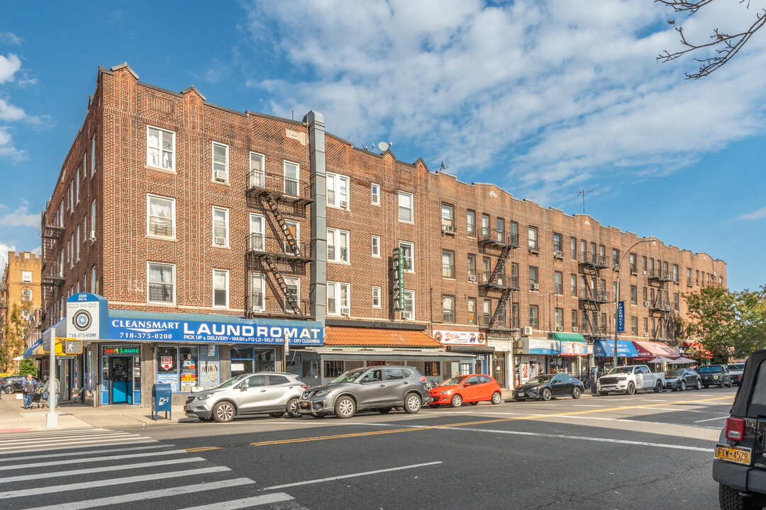 2301-2325 65th St in Brooklyn, NY - Foto de edificio