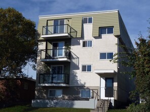 Gemini Apartments in Saskatoon, SK - Building Photo - Building Photo