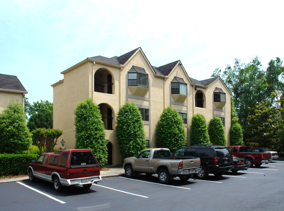 Garden Hills Apartments in Atlanta, GA - Foto de edificio