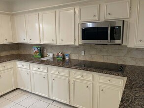 3822 Stillview Dr in Houston, TX - Building Photo - Building Photo