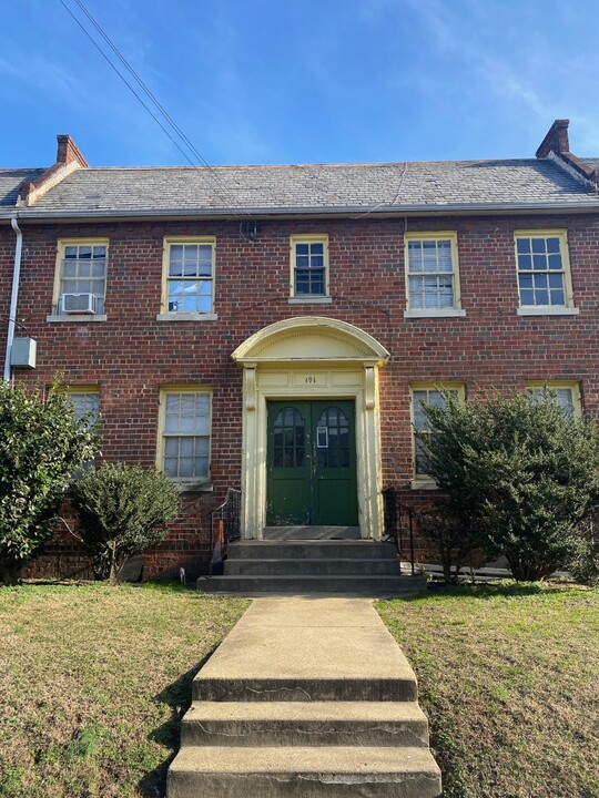 191 35th St Ne in Washington, DC - Building Photo