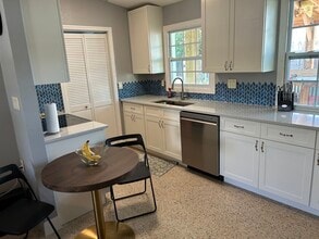 5698 Pershing St NE in St. Petersburg, FL - Building Photo - Building Photo