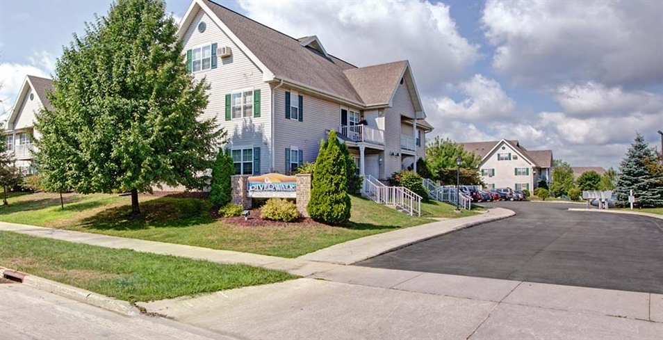 Riverwalk I Apartments in Sheboygan, WI - Building Photo