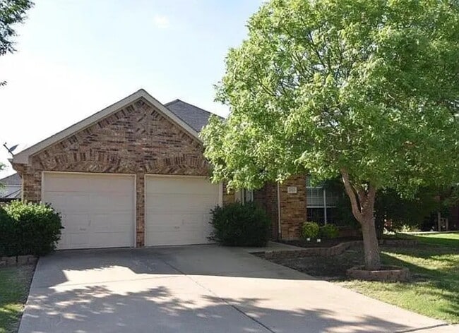 property at 2525 Persimmon Dr