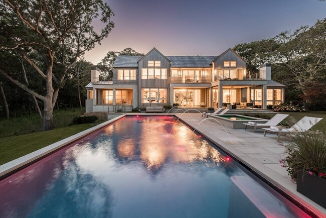 property at 60 Woodland Dr