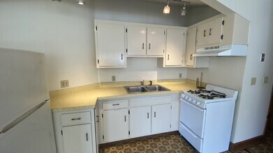 193 S Main St in Newmarket, NH - Building Photo - Building Photo