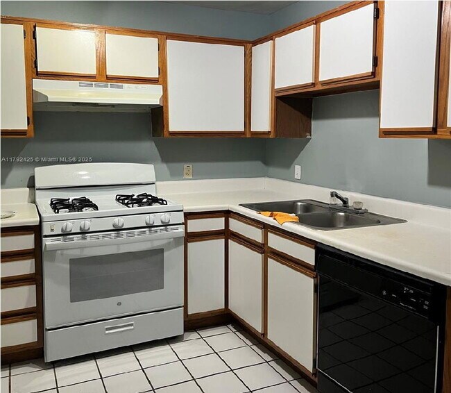 property at 15290 SW 106th Ln