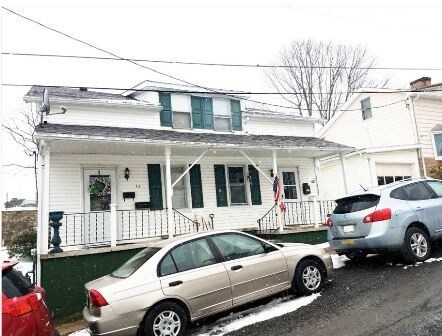 13-15 Welsh St in Frostburg, MD - Building Photo