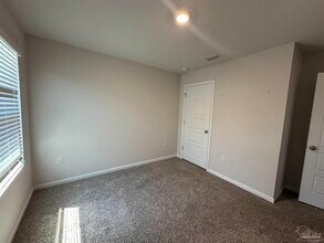 5911 Laurel Oak Dr in Pensacola, FL - Building Photo - Building Photo