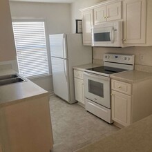 416 Elders Pond Cir in Columbia, SC - Foto de edificio - Building Photo