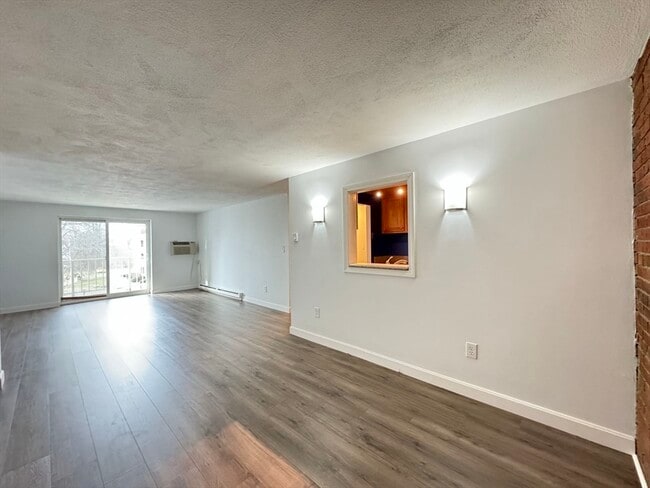 36 Greentree Ln in Weymouth, MA - Building Photo - Building Photo