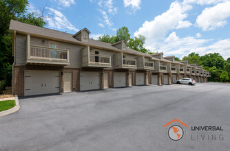 Rockingham Townhomes in Johnson City, TN - Building Photo - Building Photo