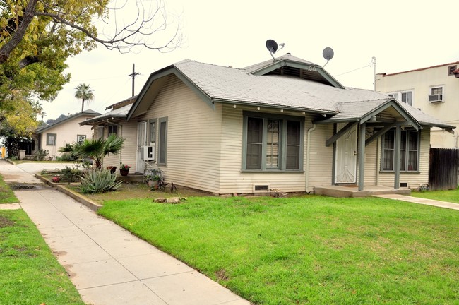 1232 S Orange St in Glendale, CA - Building Photo - Building Photo