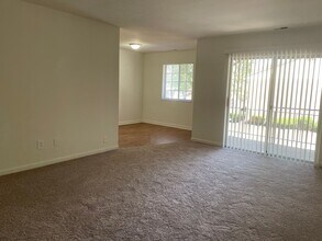 201 Jamestown Cir in Washington Township, OH - Building Photo - Building Photo