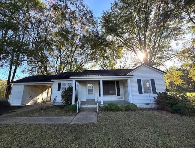 property at 140 Mattox Rd