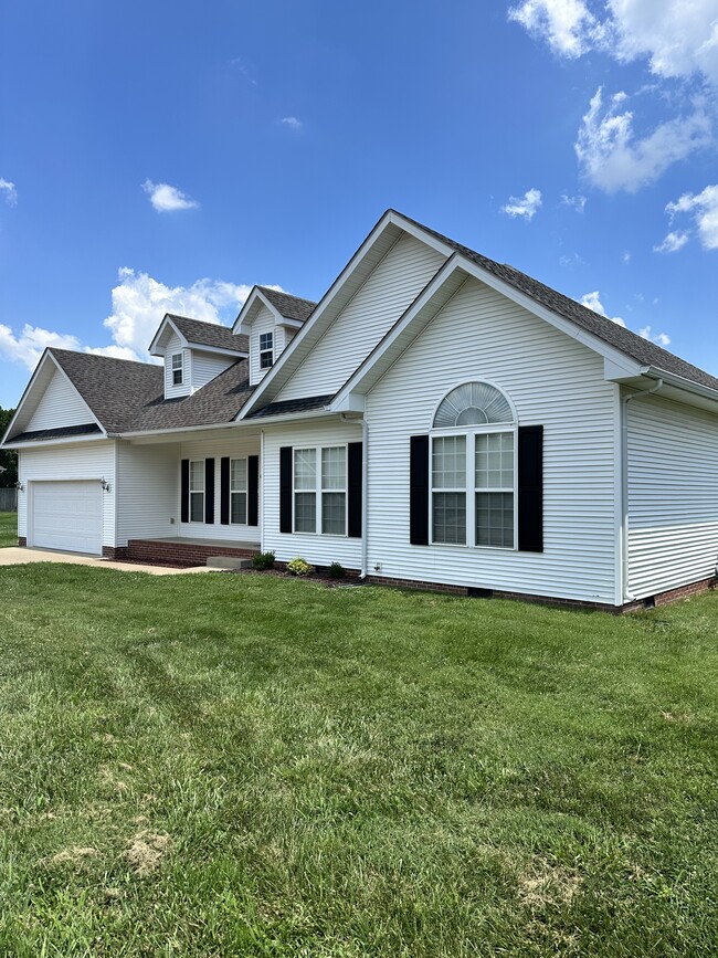 property at 618 Aberdeene Ct