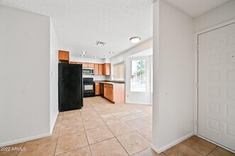 2602 W Winchcomb Dr in Phoenix, AZ - Building Photo - Building Photo