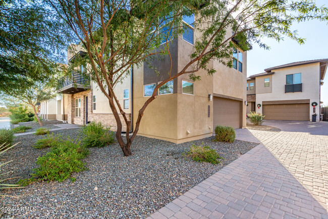 2349 W Gloria Ln in Phoenix, AZ - Building Photo - Building Photo