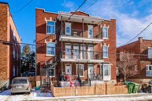 53 Boyer Av in Lachine, QC - Building Photo
