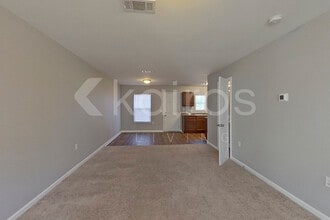 305 Lumpkin Ln in Hinesville, GA - Building Photo - Building Photo