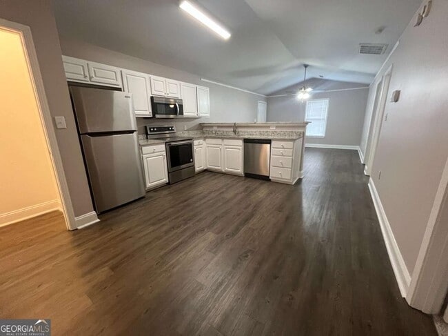 565 Rustwood Dr in Athens, GA - Building Photo - Building Photo