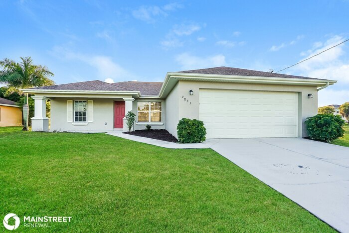 2833 NW 22nd Ave in Cape Coral, FL - Foto de edificio