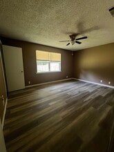 171 Old Oak Ln in Leesville, LA - Building Photo - Building Photo