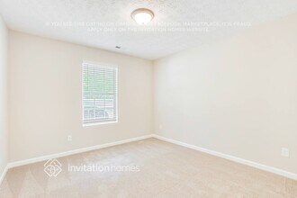 6741 Mason Creek Rd in Douglasville, GA - Foto de edificio - Building Photo