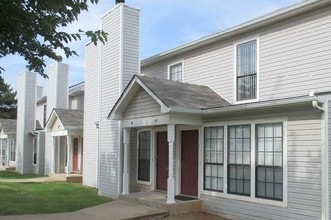 Victoria Park Apts Edmond in Oakland, CA - Building Photo - Building Photo