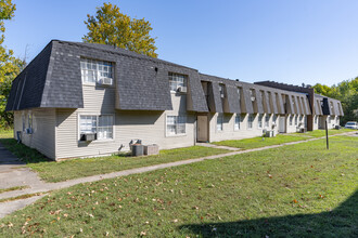 Vue on Royal Ridge in Fulton, KY - Building Photo - Building Photo