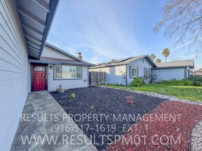 4538 Winners Cir in Rocklin, CA - Foto de edificio - Building Photo