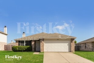 1413 Erin Ct in Burleson, TX - Building Photo