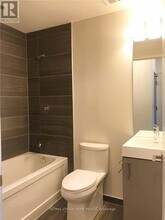 17 Dundonald St in Toronto, ON - Building Photo - Building Photo